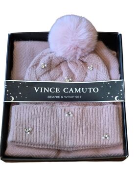 Vince Camuto NIB Pink Rhinstone Embellished Faux Fur Pom Beanie & Wrap Gift Set